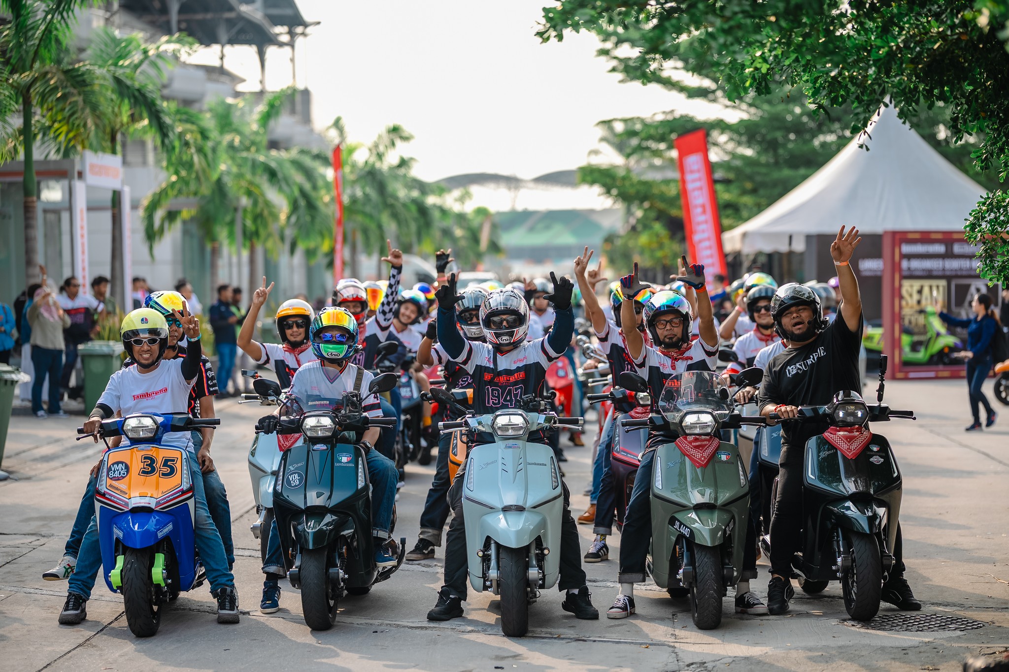 Lambretta Sets ASIA Record for Largest Scooter Fun Ride