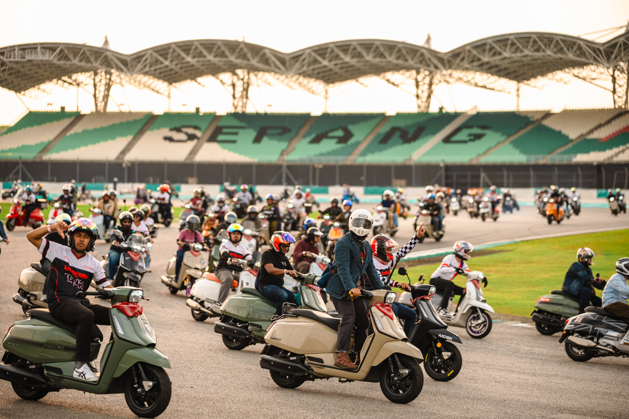 Lambretta Sets ASIA Record for Largest Scooter Fun Ride