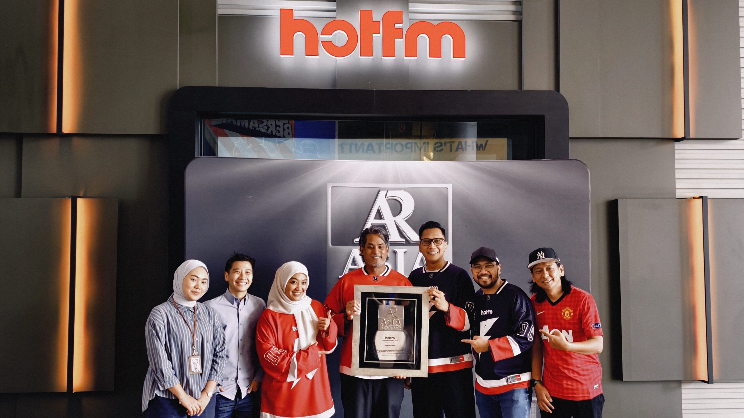 ASIA Records HotFM 04 - Official ASIA Records